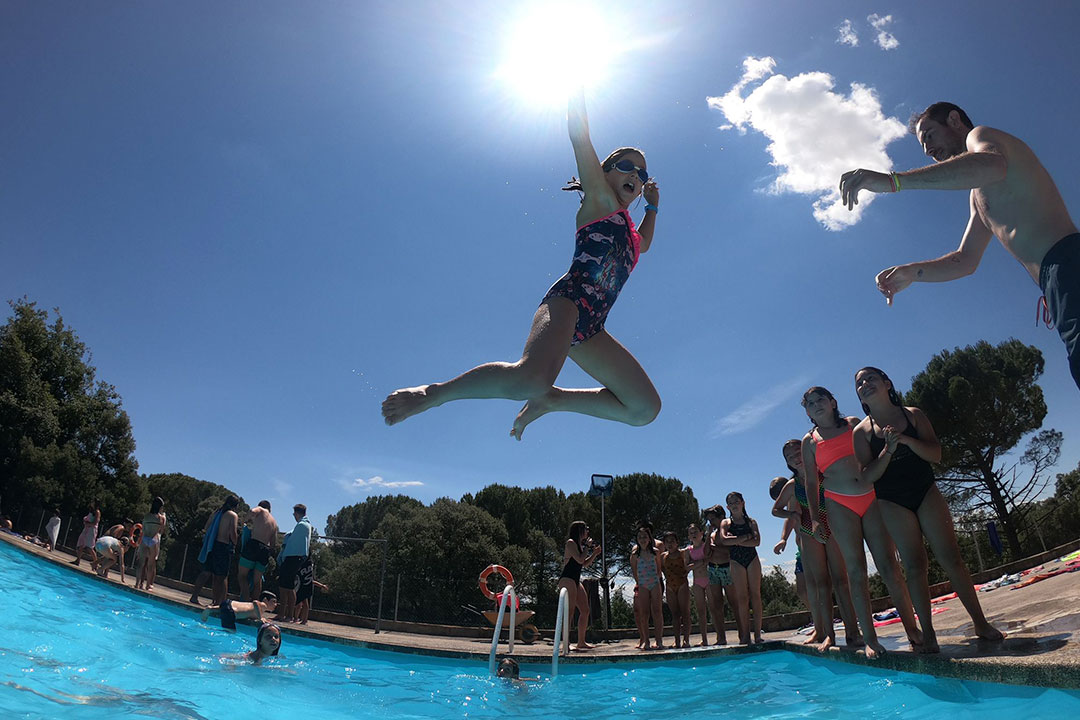 Colònies d'estiu. Piscina.